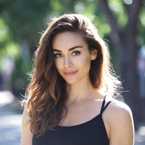 Luna V., 24, student